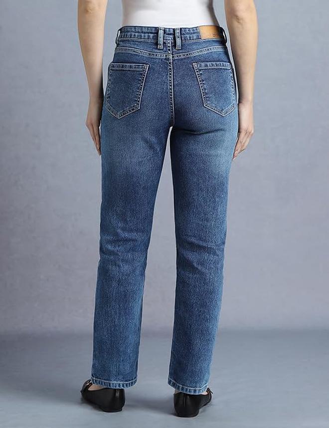 inkd جينز نسائي مستقيم - متوسط الارتفاع | مزيج القطن | قماش قابل للتمدد | تصميم كلاسيك 5 بوكت - Image 3